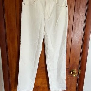 NWT Abercrombie & Fitch Women's Off-White Straight Jeans
